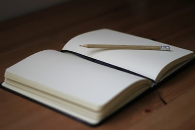 How to Start a Morning Journaling Habit That Sticks-featured