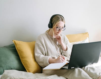 Disconnect and Recharge: Professional Advice for a Digital Detox of Yourself and Your Living Space-featured